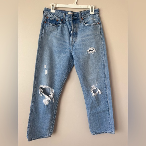 Levi's Premium Wedgie Icon Fit Jeans - Picture 2 of 4